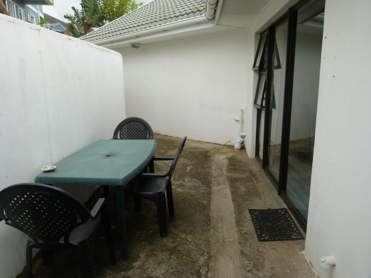 Eland Place Self Catering Guest House Beacon Bay Bagian luar foto