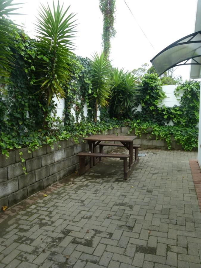 Eland Place Self Catering Guest House Beacon Bay Bagian luar foto